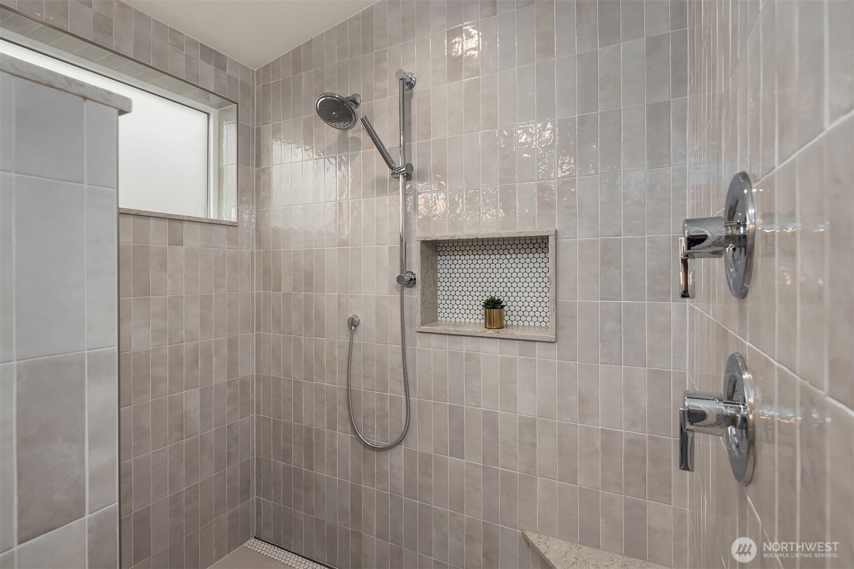 4411 1st Avenue Northeast Seattle, WA 98103 - Photo 21 of 26