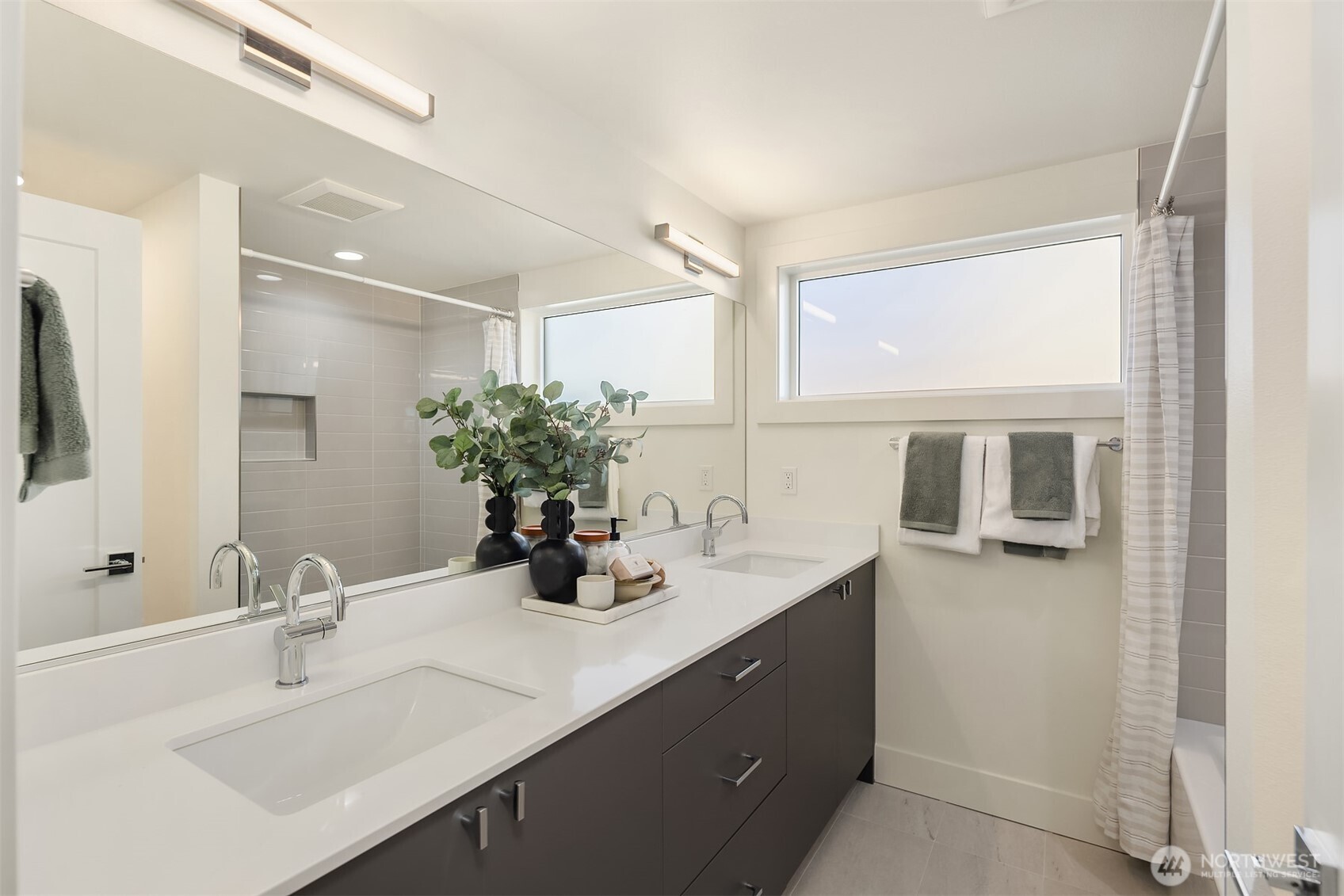 4411 1st Avenue Northeast Seattle, WA 98103 - Photo 24 of 26