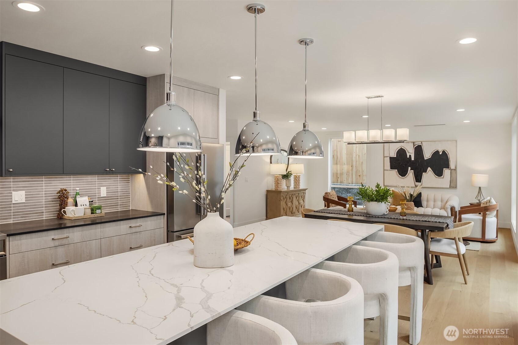 4411 1st Avenue Northeast Seattle, WA 98103 - Photo 7 of 26