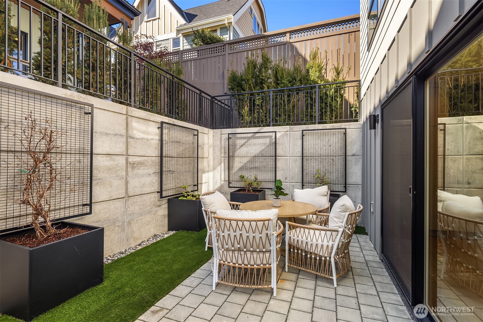 4411 1st Avenue Northeast Seattle, WA 98103 - Photo 10 of 26