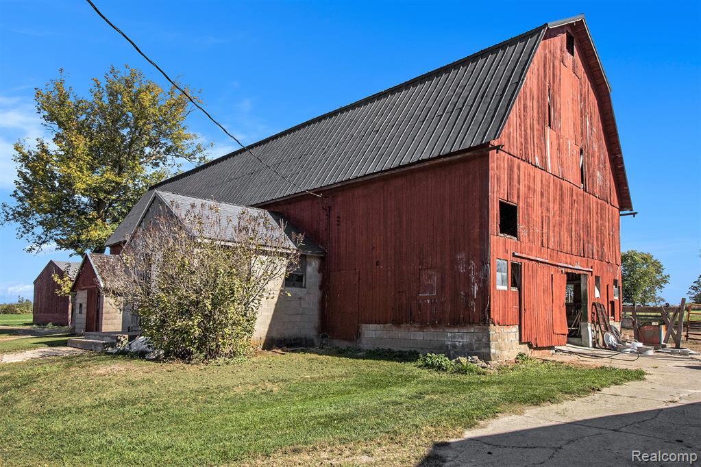 3145 Cedar Lake Road Howell, MI 48843 - Photo 20 of 27 Gallery Image 20
