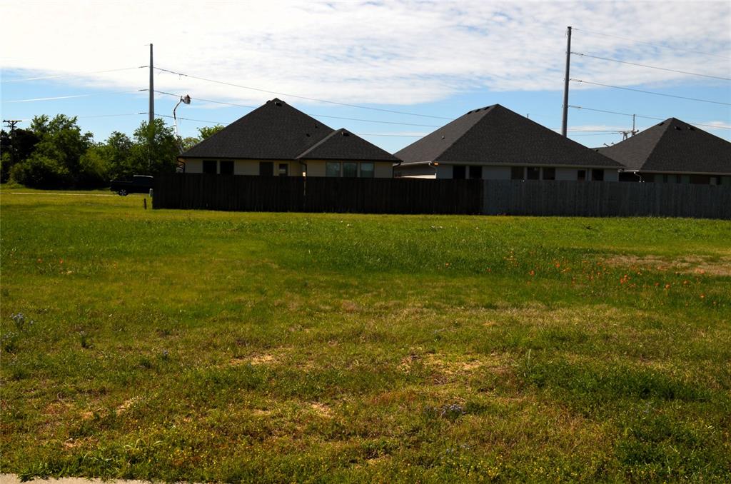 305 Preston Road Mabank, TX 75147 - Photo 2 of 4 a front view of a house with garden