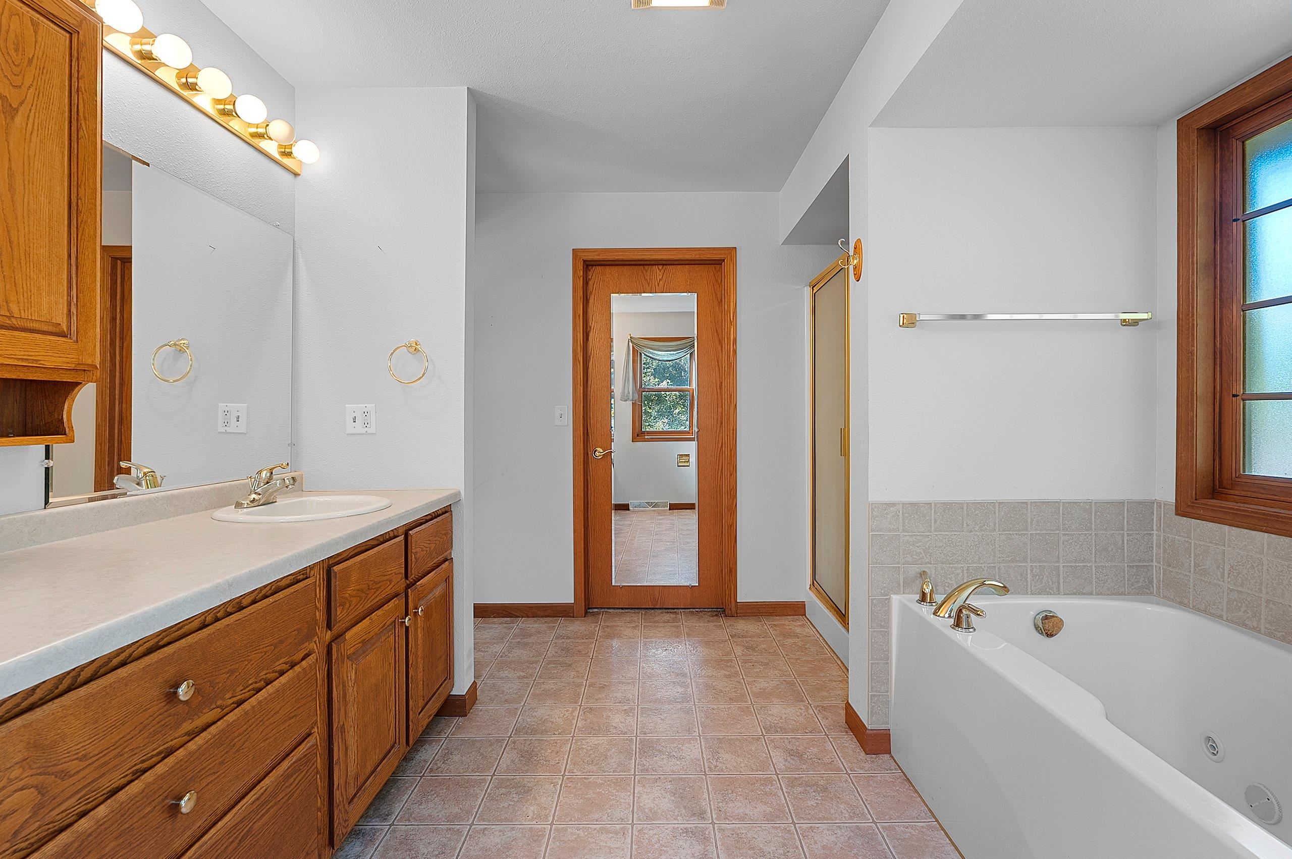 N2346 Rolling Ridge Court Waupaca, WI 54981 - Photo 28 of 90 Gallery Image 28