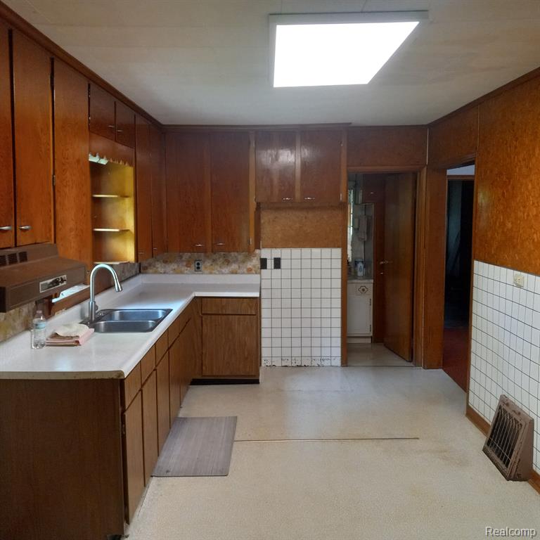 1074 South State Road Carsonville, MI 48419 - Photo 4 of 16