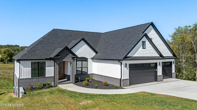 $759,900 | 415 Kahite Trail, Vonore, TN 37885