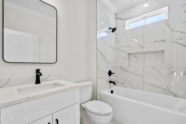 $759,900 | 415 Kahite Trail, Vonore, TN 37885