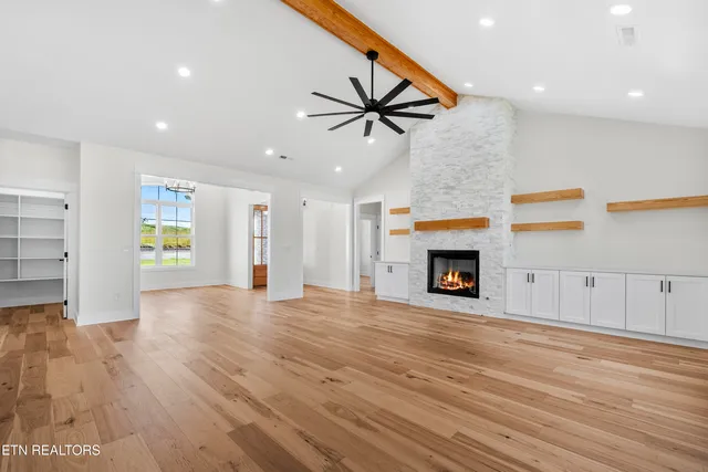 $759,900 | 415 Kahite Trail, Vonore, TN 37885