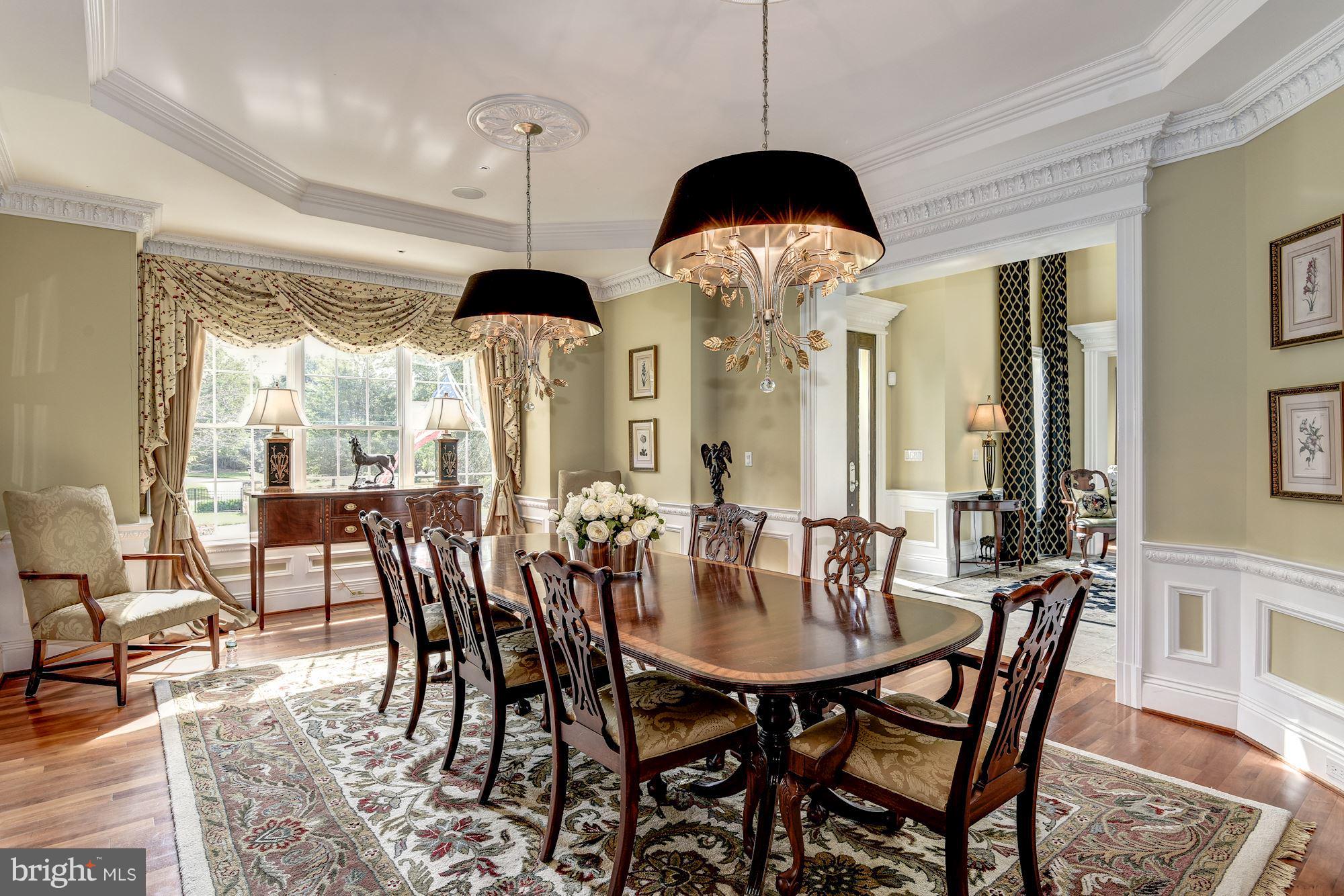 10010 Gary Road Potomac, MD 20854 - Photo 5 of 30 Elegant Dining Room
