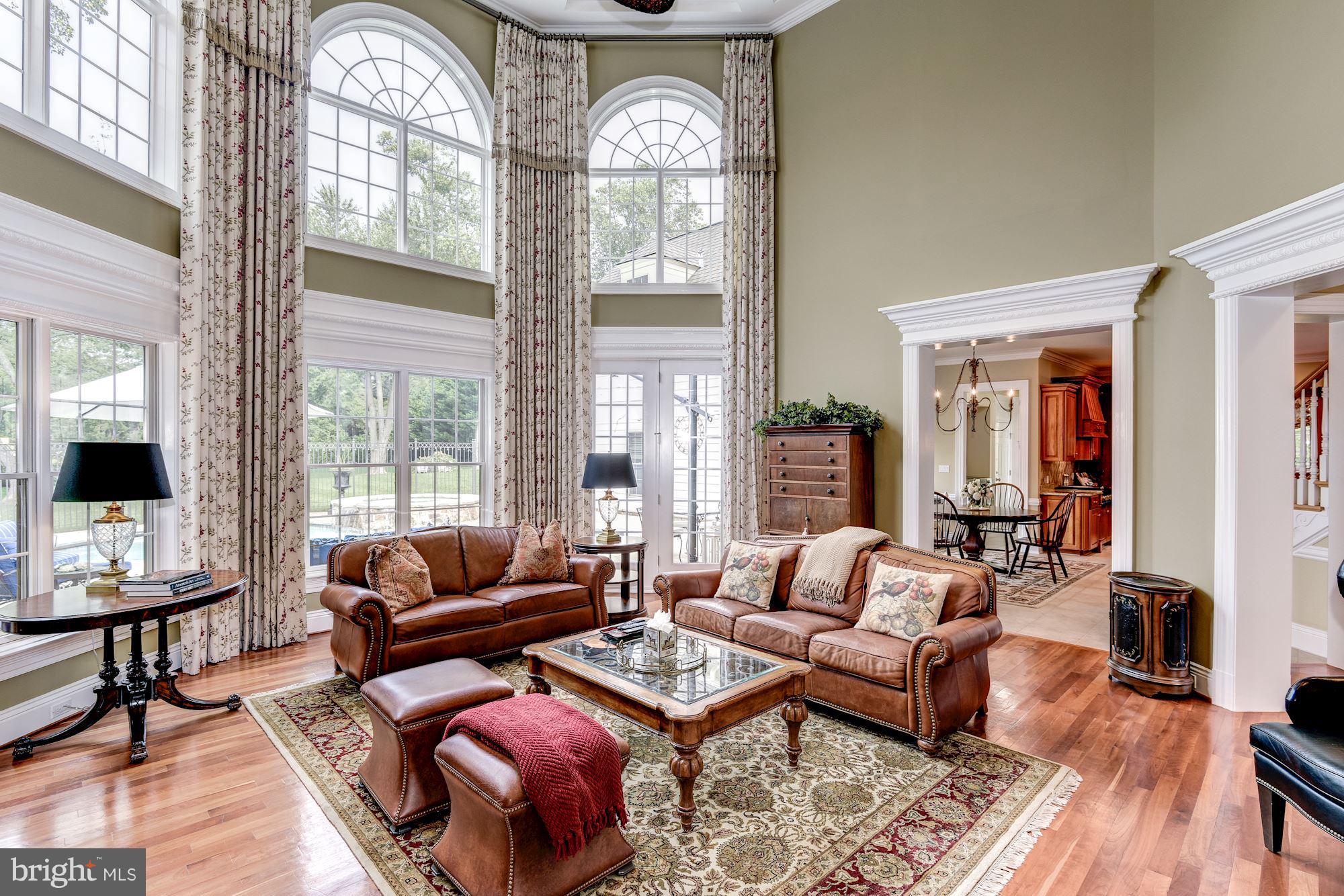 10010 Gary Road Potomac, MD 20854 - Photo 6 of 30 Grand 2-Story Family Room