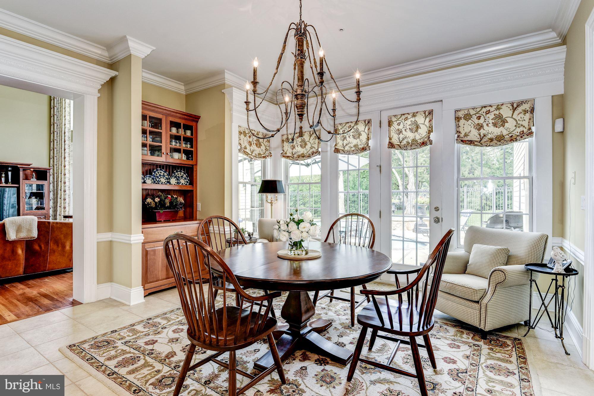 10010 Gary Road Potomac, MD 20854 - Photo 10 of 30 Delightful Breakfast Room
