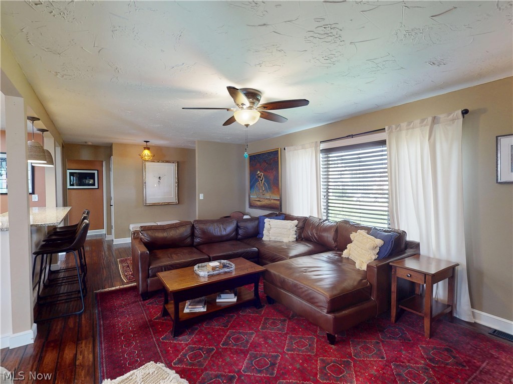 2414 Lakeside Avenue Northwest Canton, OH 44708 - Photo 8 of 34