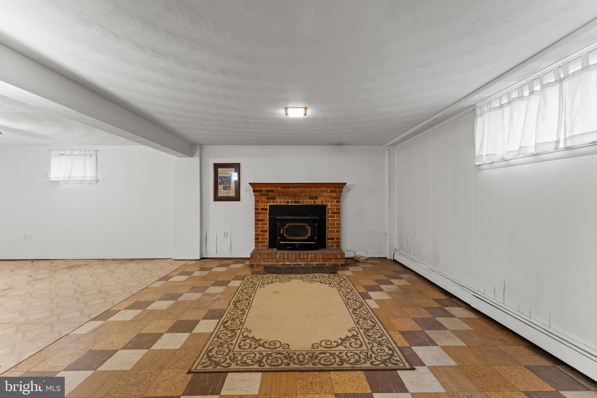 6805 Pamela Lane Clinton, MD 20735 - Photo 22 of 39 an empty room with windows