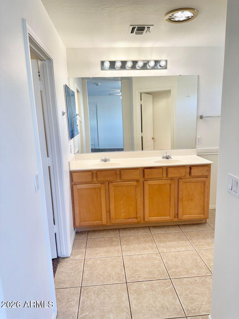 2106 West Alta Vista Road Phoenix, AZ 85041 - Photo 20 of 36 20