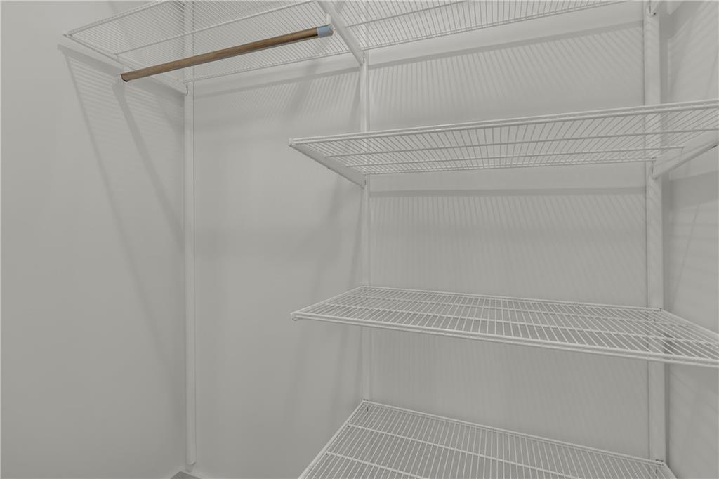 152 Chestnut Circle Atlanta, GA 30342 - Photo 27 of 53 a view of a closet