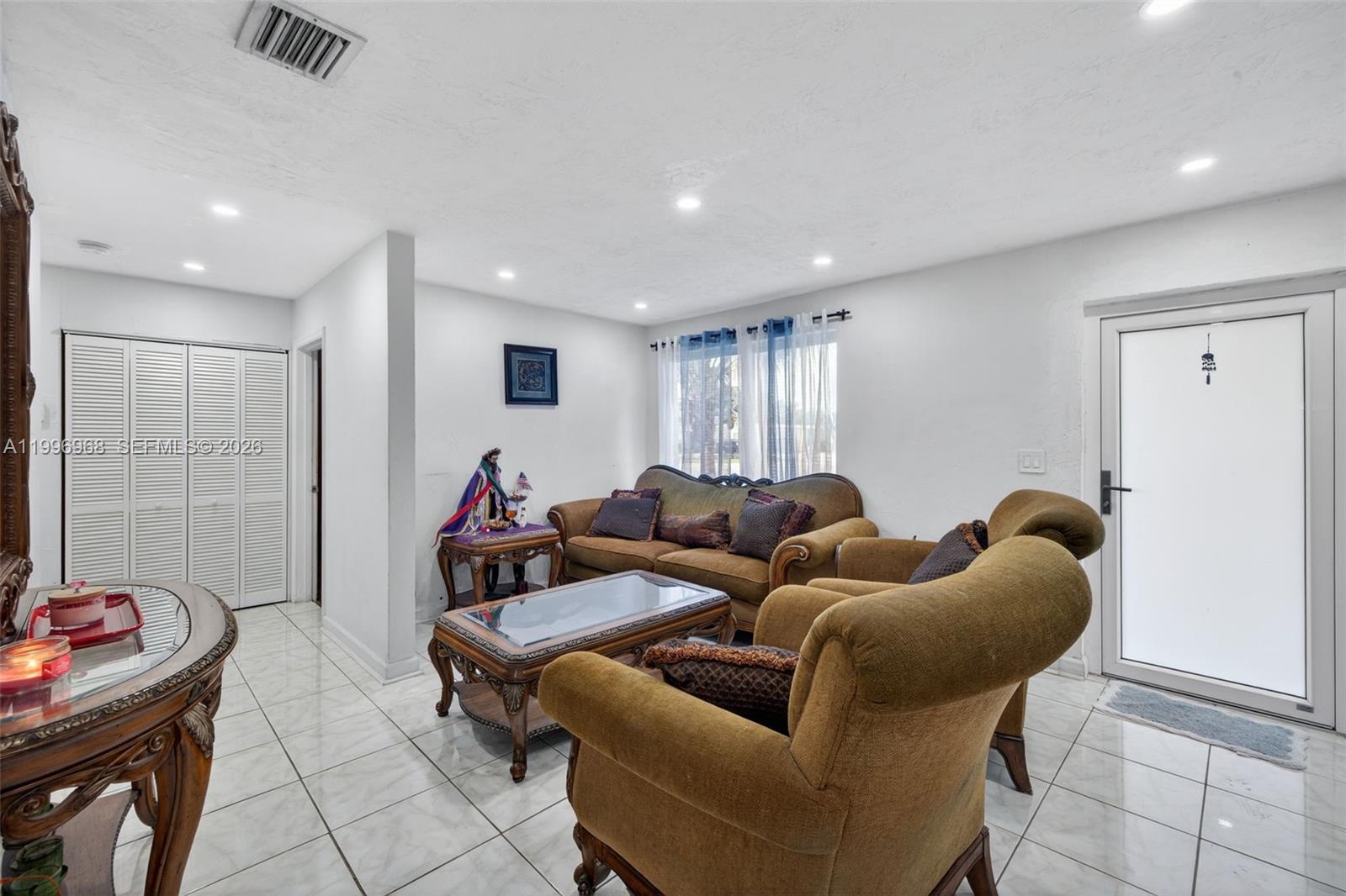 20525 Southwest 114th Place Miami, FL 33189 - Photo 3 of 24