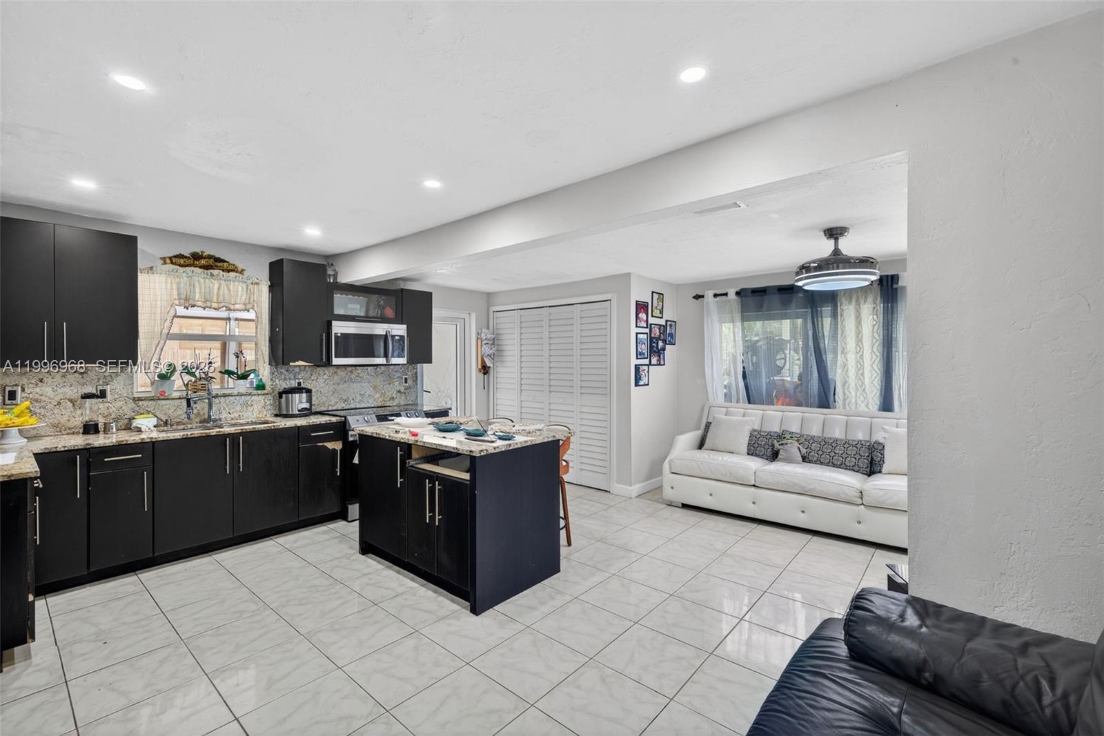 20525 Southwest 114th Place Miami, FL 33189 - Photo 6 of 24