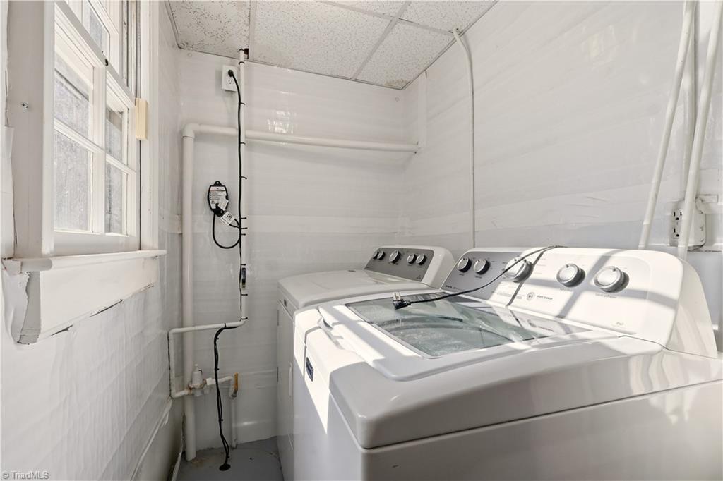 1040 Cantering Road High Point, NC 27262 - Photo 25 of 49 Laundry room lower level