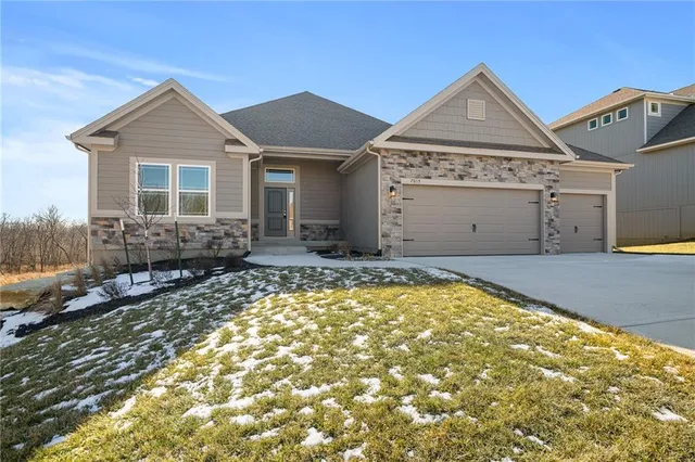 $585,100 | 7015 Northeast 103rd Court, Kansas City, MO 64156