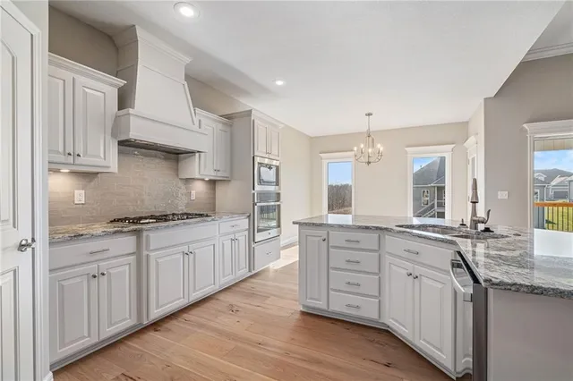 $585,100 | 7015 Northeast 103rd Court, Kansas City, MO 64156