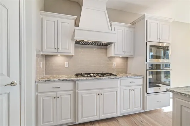 $585,100 | 7015 Northeast 103rd Court, Kansas City, MO 64156