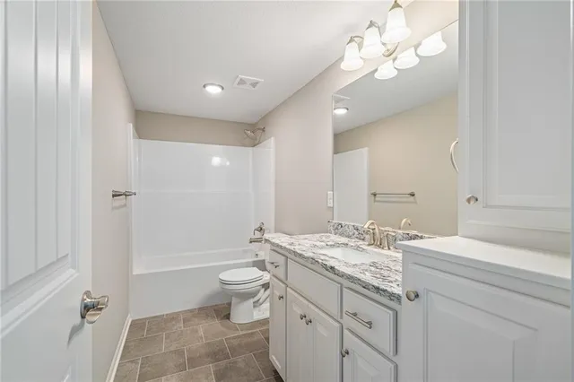 $585,100 | 7015 Northeast 103rd Court, Kansas City, MO 64156