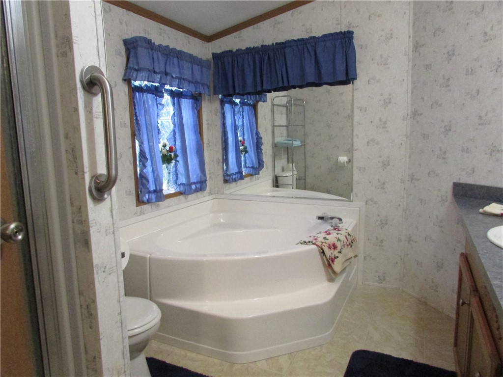13 Glazer Drive Penfield, NY 14625 - Photo 21 of 33 Gallery Image 21
