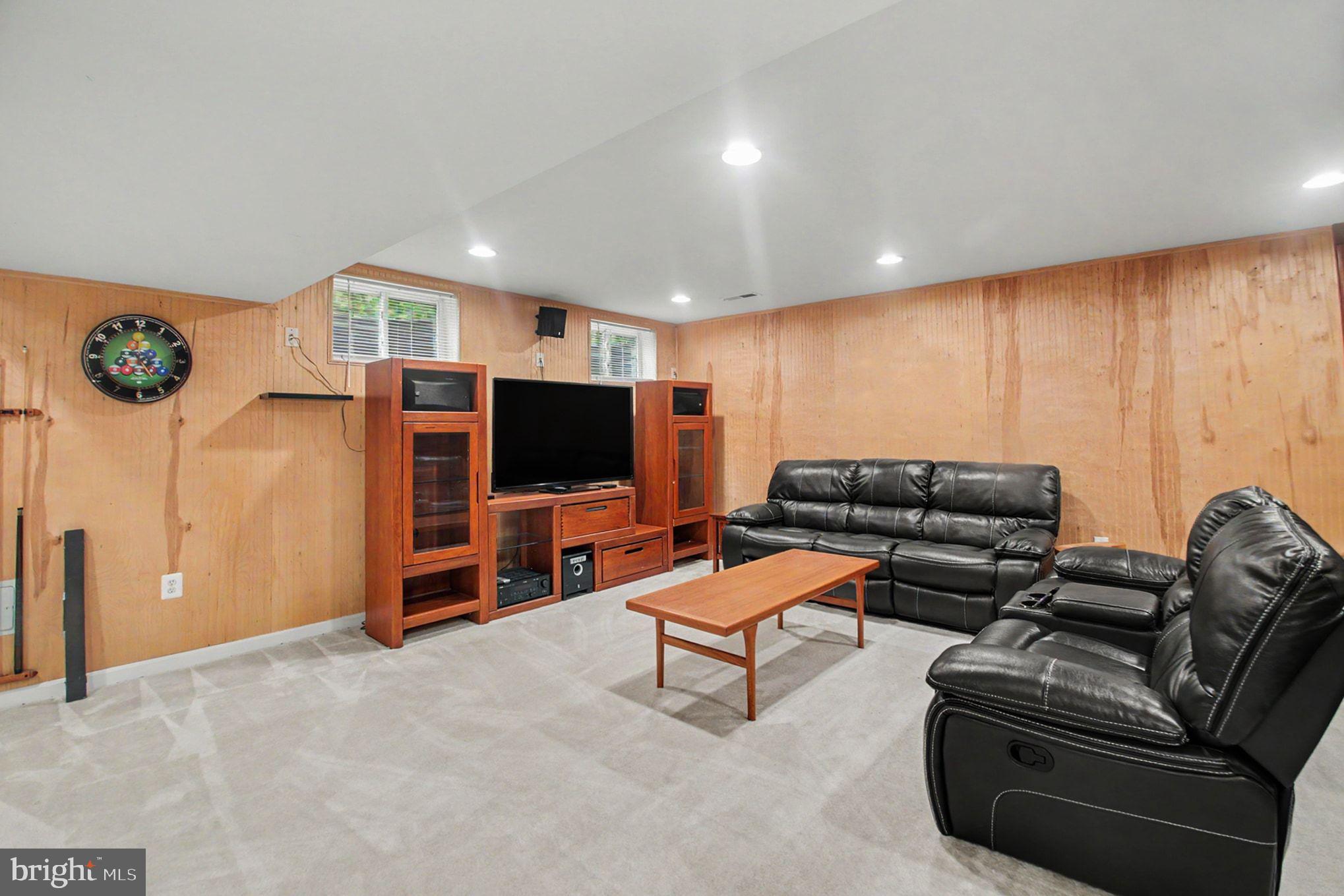 89 Tavern Road Stafford, VA 22554 - Photo 38 of 51 Rec Room Furniture For Sale