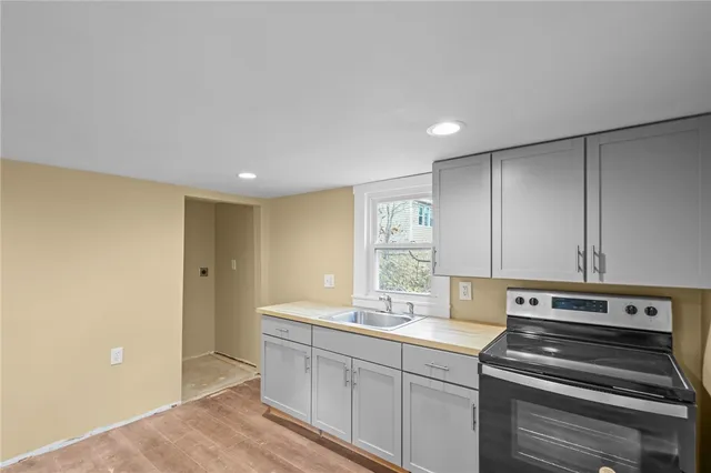 $169,999 | 51 Knotty Oak Shores, Coventry, RI 02816