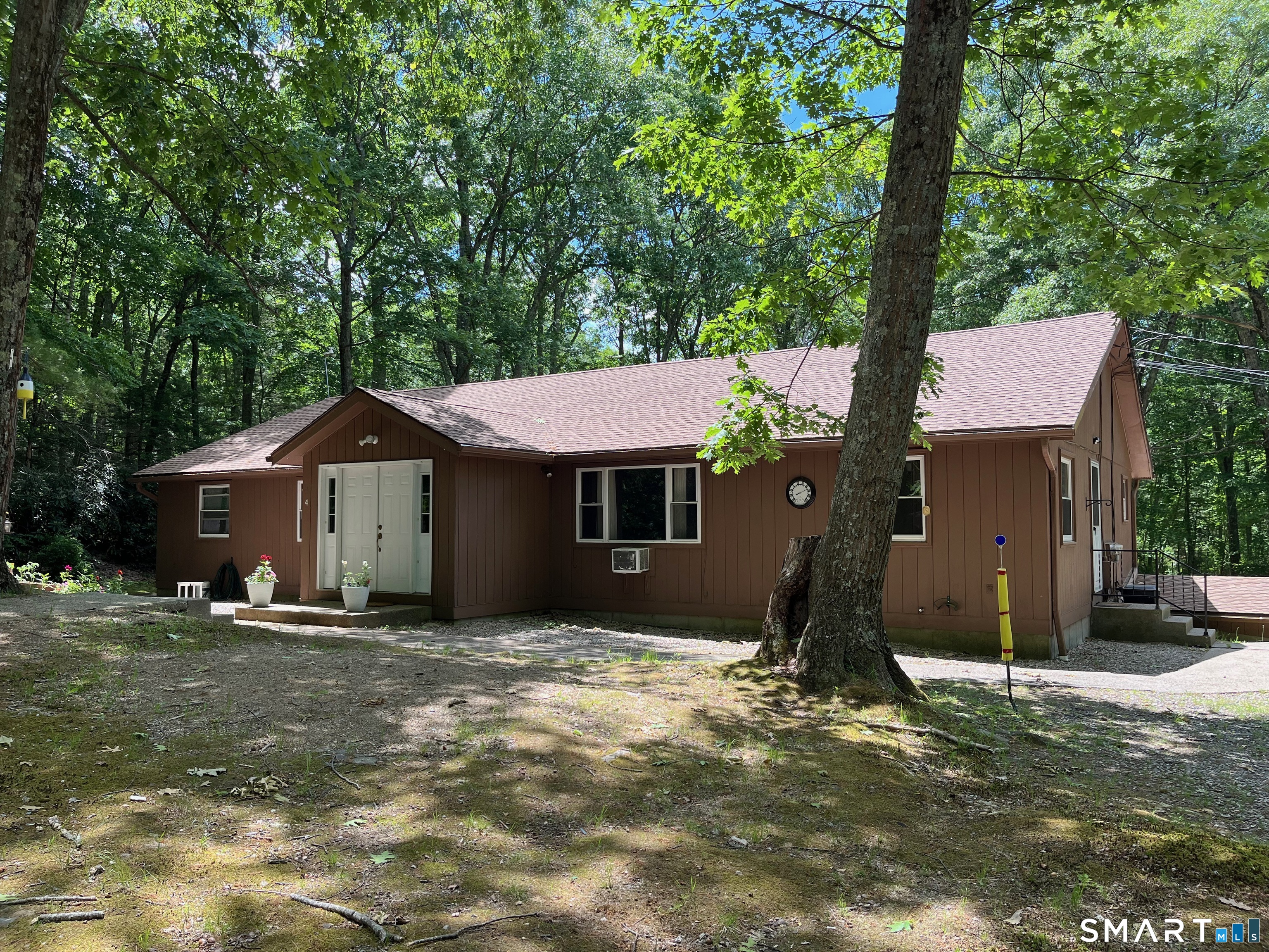 347 Fox Road Putnam, CT 06260 - Photo 2 of 18