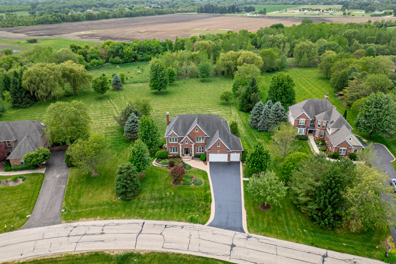 40W927 Campton Trail Road St. Charles, IL 60175 - Photo 3 of 55 Gallery Image 3