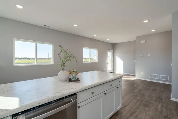 $599,900 | 3129-3131 Nobel Drive, Mankato, MN 56001