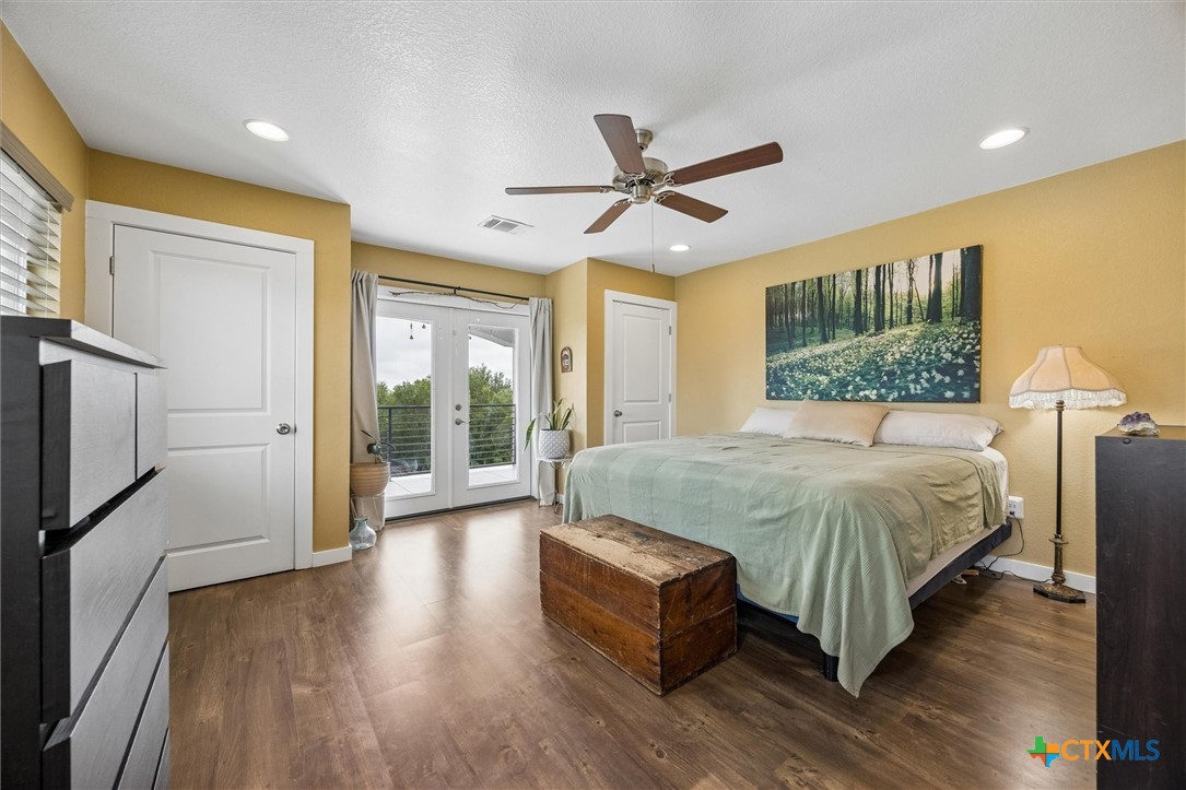 730 Spoke Hollow Road Lockhart, TX 78644 - Photo 18 of 41 PRIMARY BEDROOM