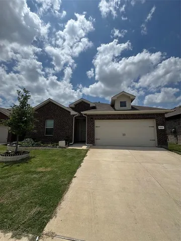 $2,500 | 8645 Mirror Lk Drive, Fort Worth, TX 76179