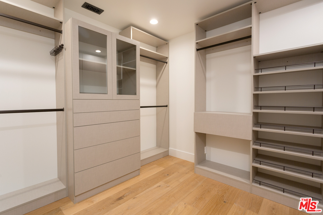 861 Mandalay Beach Road Oxnard, CA 93035 - Photo 19 of 31 a view of walk in closet with empty racks