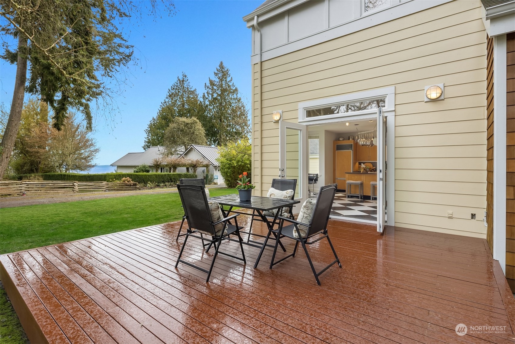 10646 Northeast Valley Road Bainbridge Island, WA 98110 - Photo 17 of 40 Gallery Image 17