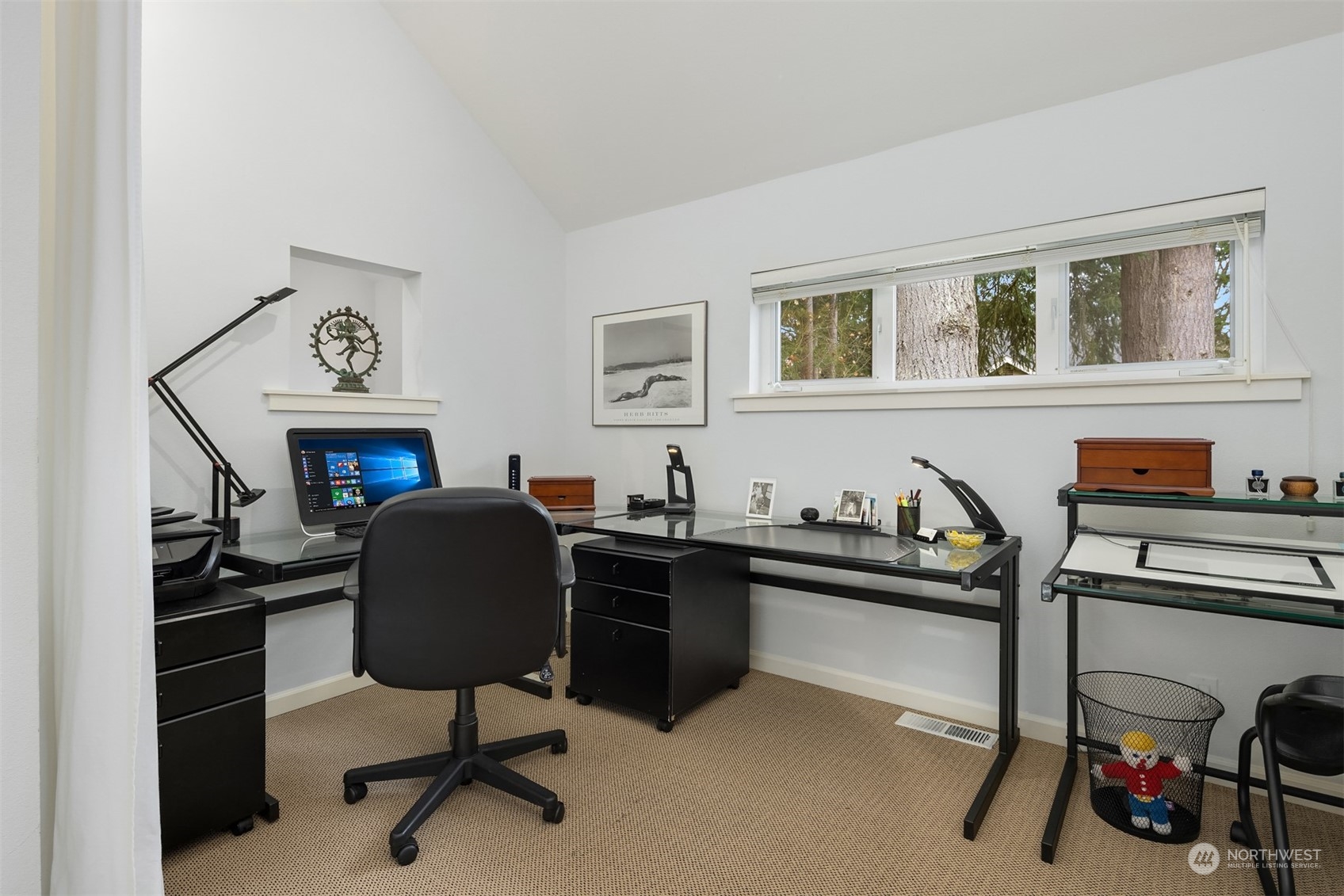 10646 Northeast Valley Road Bainbridge Island, WA 98110 - Photo 29 of 40 Gallery Image 29