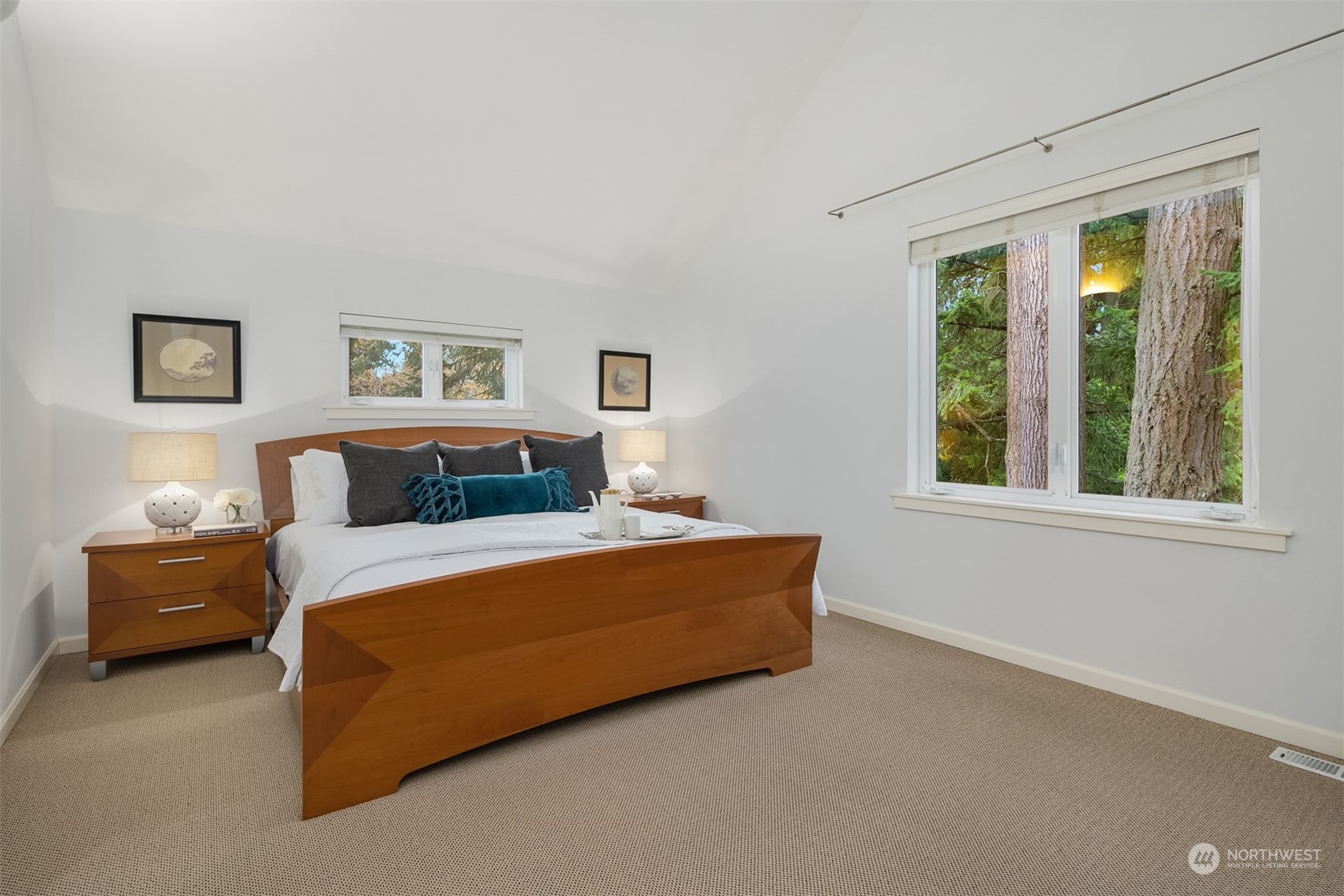 10646 Northeast Valley Road Bainbridge Island, WA 98110 - Photo 30 of 40 Gallery Image 30