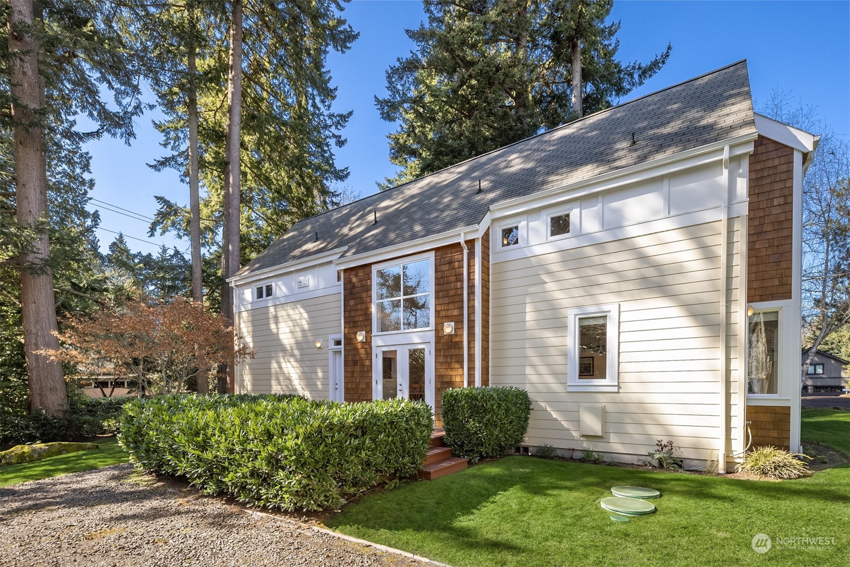 10646 Northeast Valley Road Bainbridge Island, WA 98110 - Photo 3 of 40 Gallery Image 3