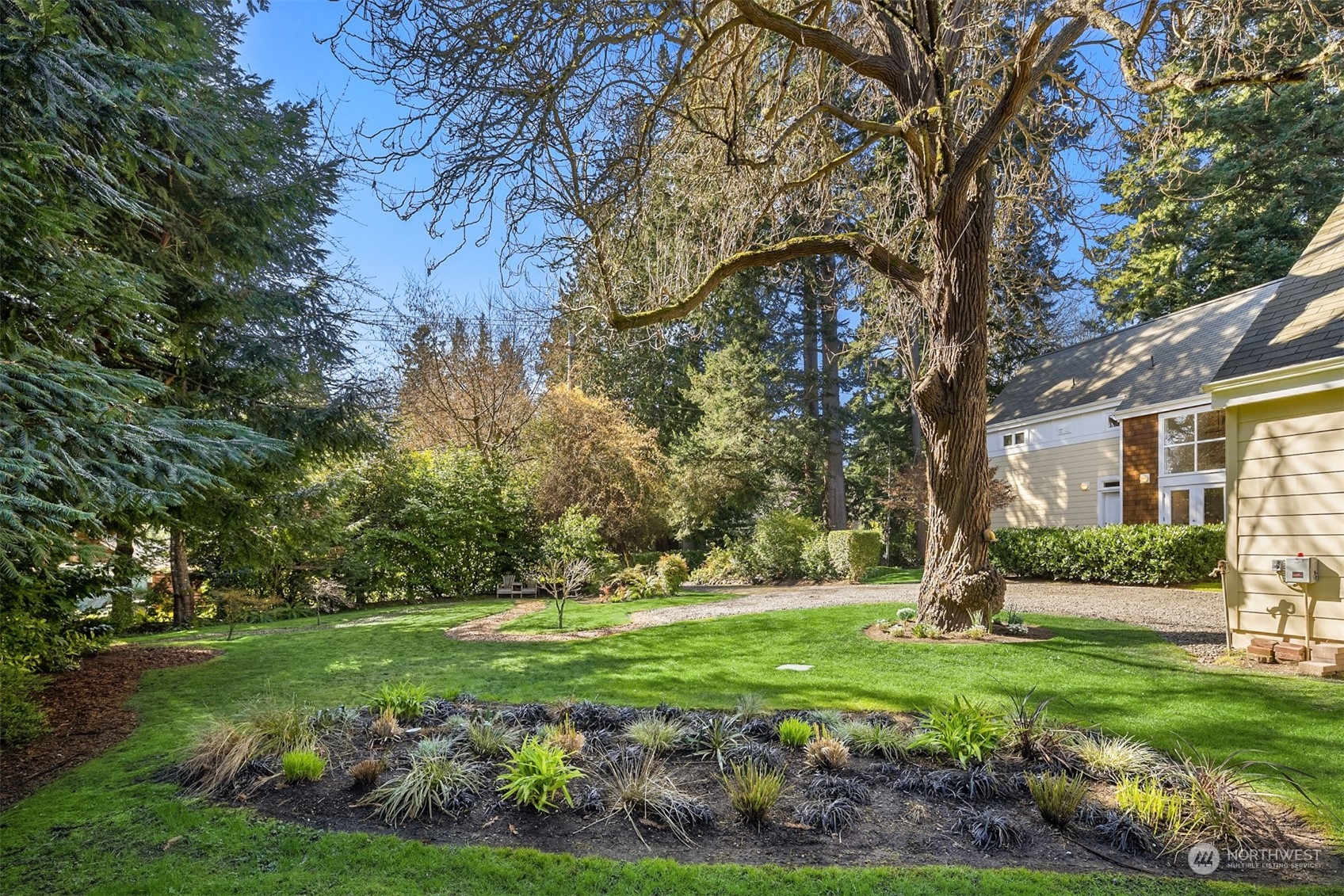 10646 Northeast Valley Road Bainbridge Island, WA 98110 - Photo 34 of 40 Gallery Image 34