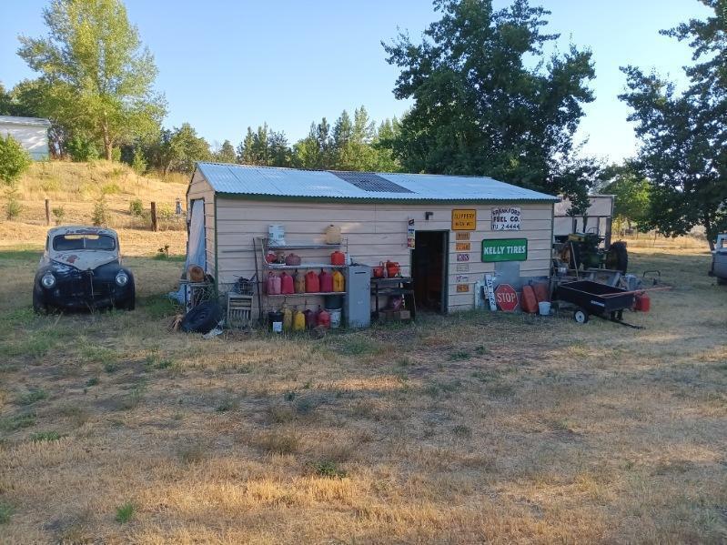 36041 Agency Lake Loop Road Chiloquin, OR 97624 - Photo 19 of 30 20240820020700636120000000-o