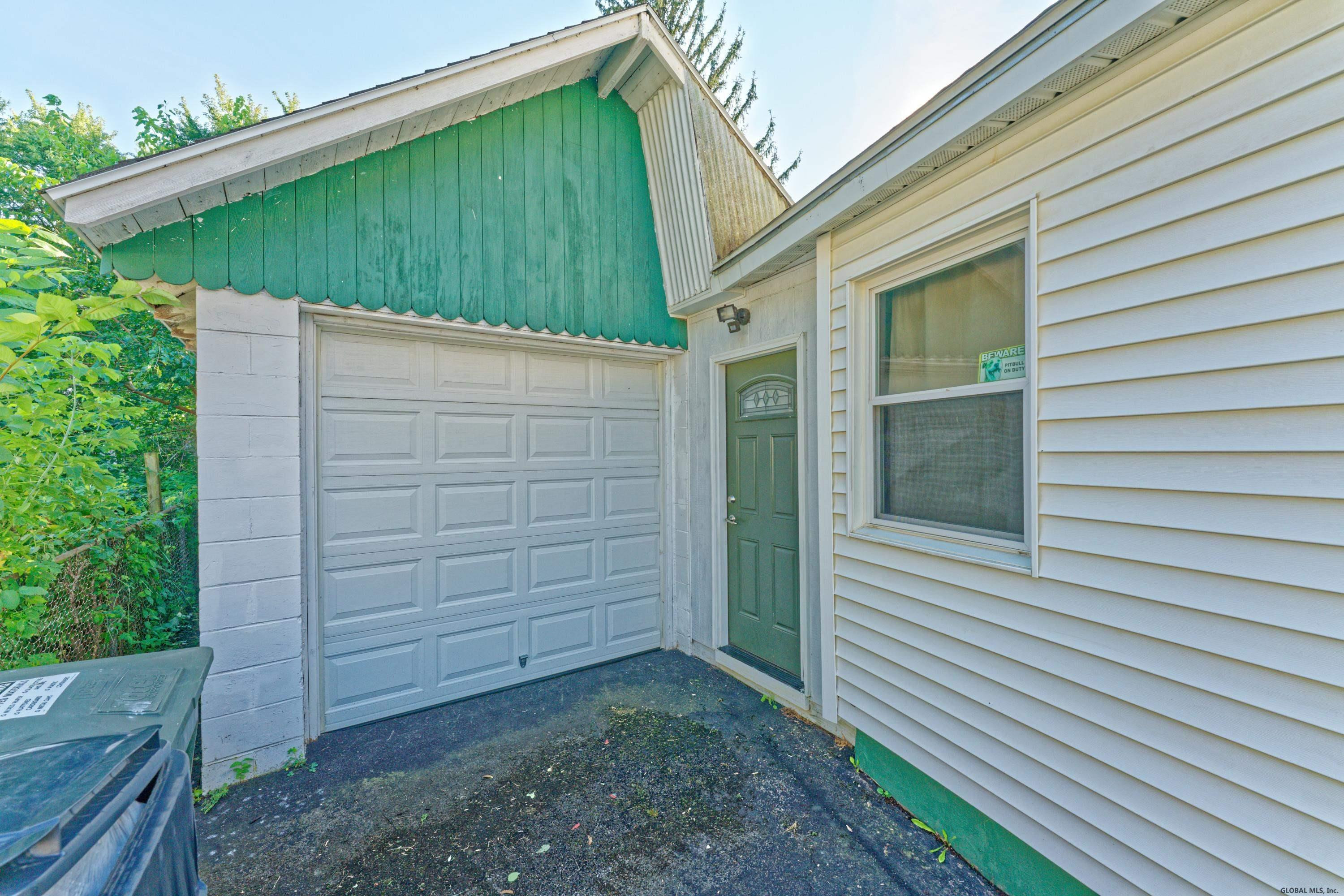 351 Mariaville Road Rotterdam, NY 12306 - Photo 4 of 39 Photo 4