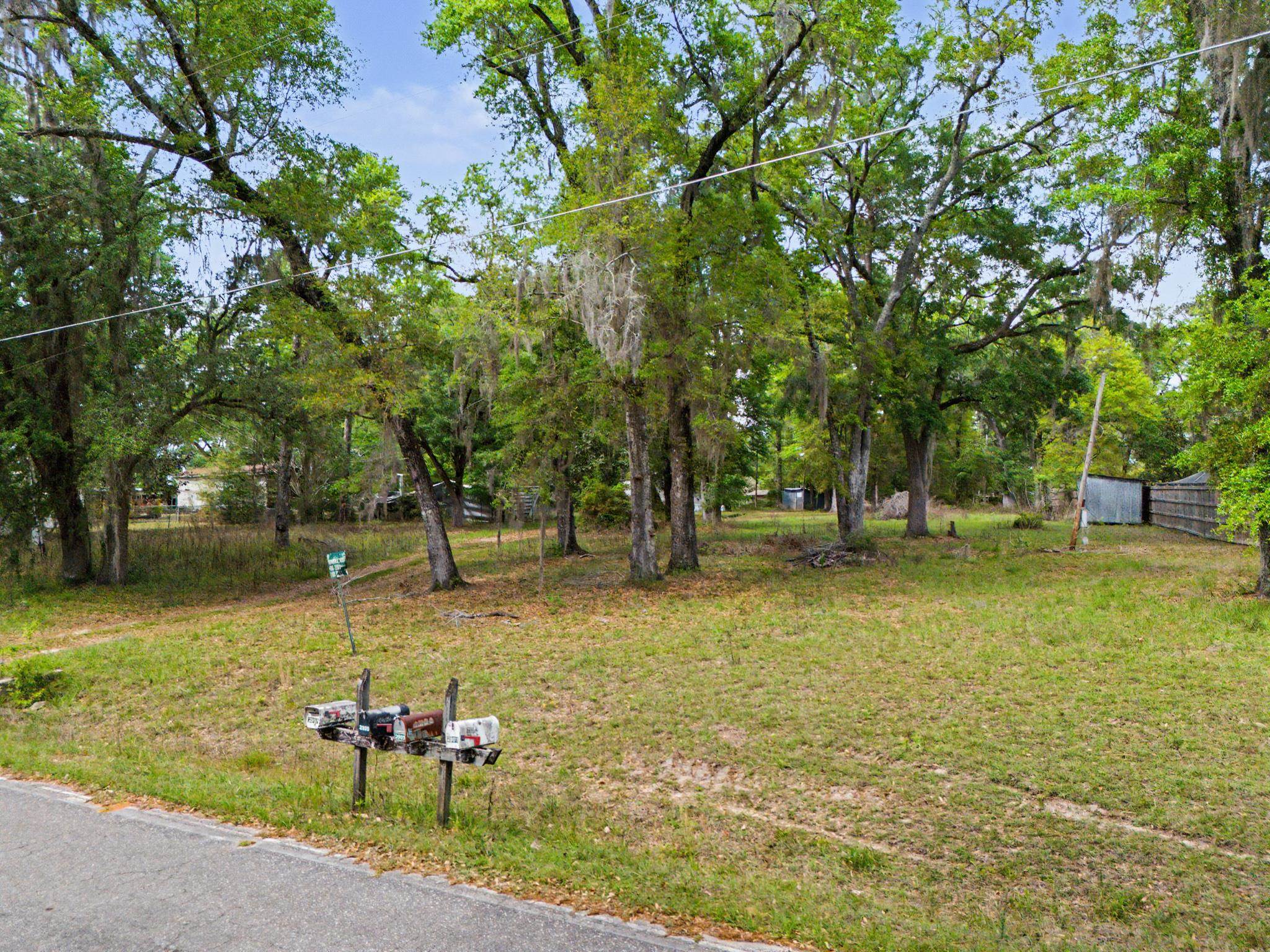 2901 Ben Stoutamire Road Tallahassee, FL 32310 - Photo 4 of 25