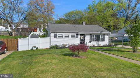 $560,000 | 6123 The Parkway, Alexandria, VA 22310