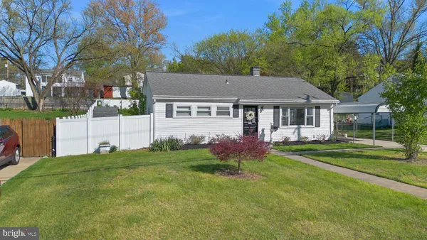 $560,000 | 6123 The Parkway, Alexandria, VA 22310