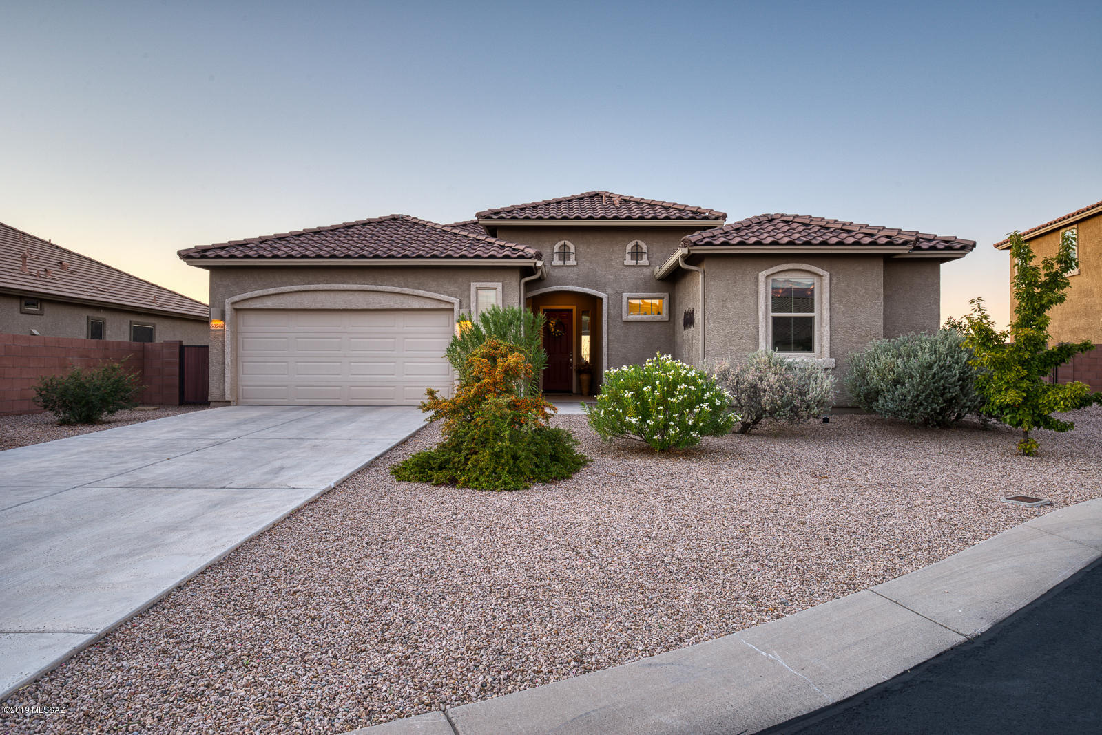60548 Eagle Ridge Drive Tucson, AZ 85739 - Photo 2 of 39