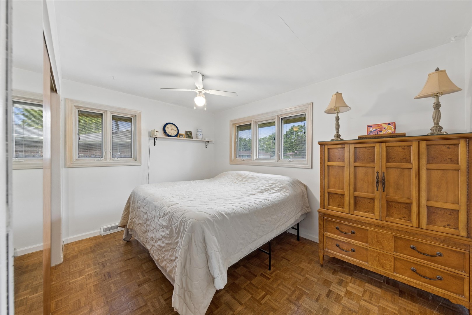 459 West Millers Road Des Plaines, IL 60016 - Photo 10 of 18