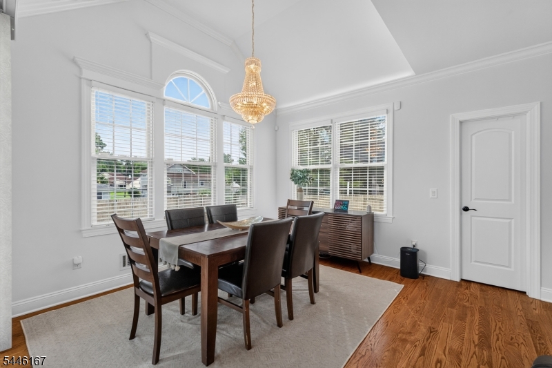 42 Evergreen Avenue Springfield, NJ 07081 - Photo 14 of 45
