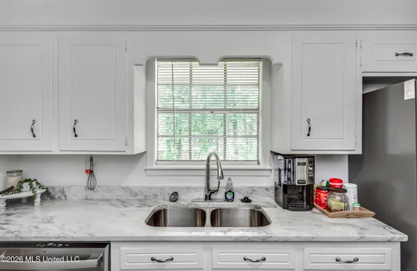 $205,000 | 3405 Forest Hill Road, Jackson, MS 39212