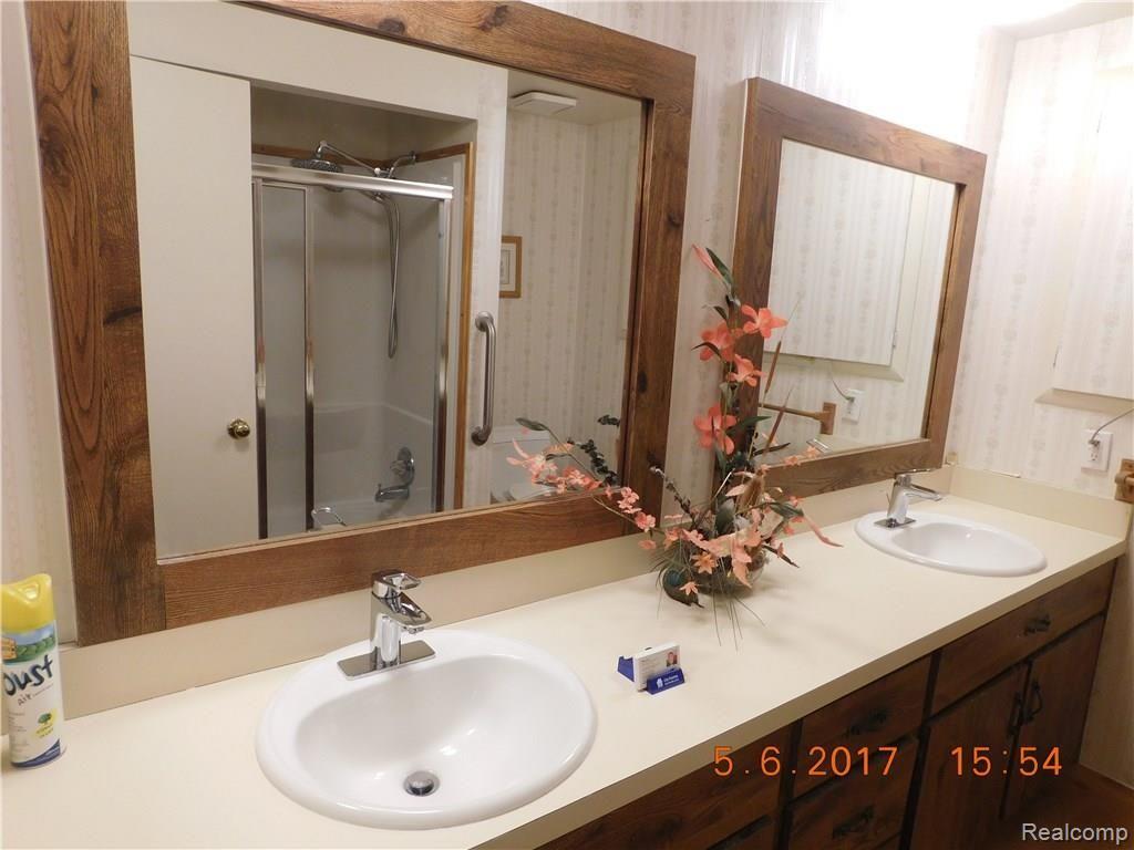 4290 Wendell Road West Bloomfield, MI 48323 - Photo 43 of 50