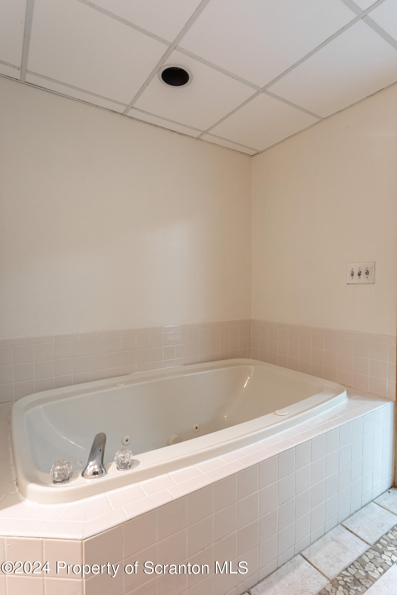 205 Lake Road Swiftwater, PA 18370 - Photo 20 of 104